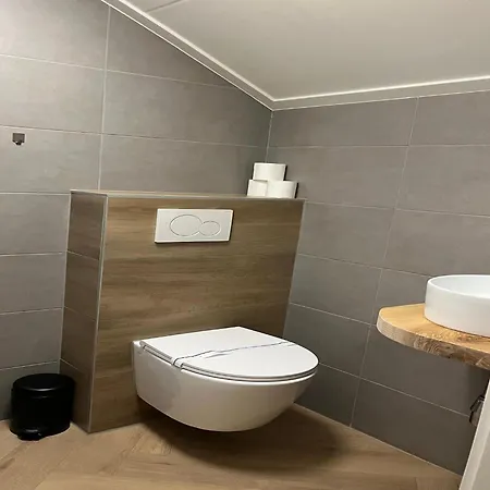Attractive In With Terrace Casa vacanze *