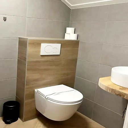 Casa vacanze Attractive In With Terrace