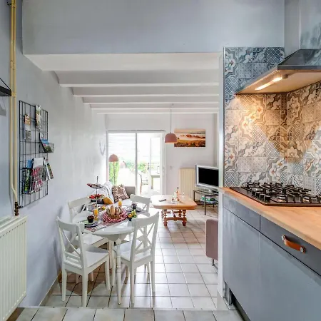 Semesterbostad Attractive In With Terrace *